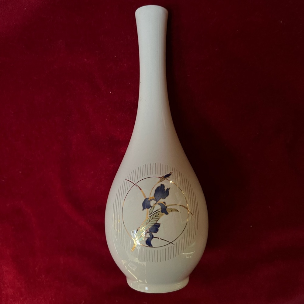 Vintage Otagiri Bearded Iris Bud Vase 7.5” Tall